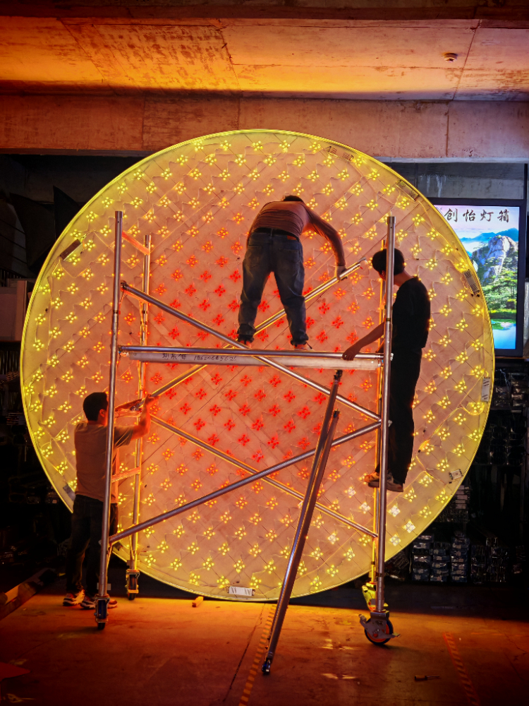 广州户外卡布灯箱厂家提供的幻彩灯箱解决方案,让广告更具吸引力 广州户外卡布灯箱厂家提供的幻彩灯箱解决方案,让广告更具吸引力